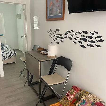 Sea Rose Apartment *